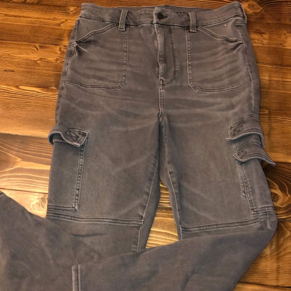 🔴SUPER CUTE!!! 🔴 AMERICAN EAGLE CARGO JEGGINGS